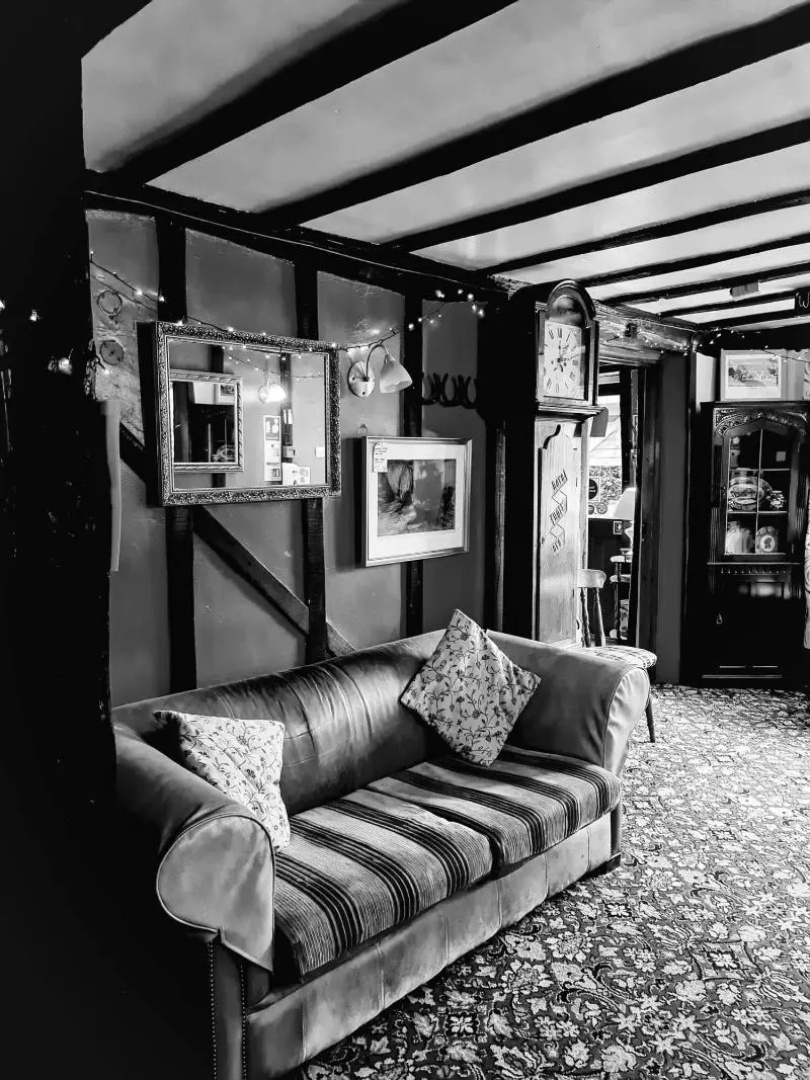 The Four Horseshoes
