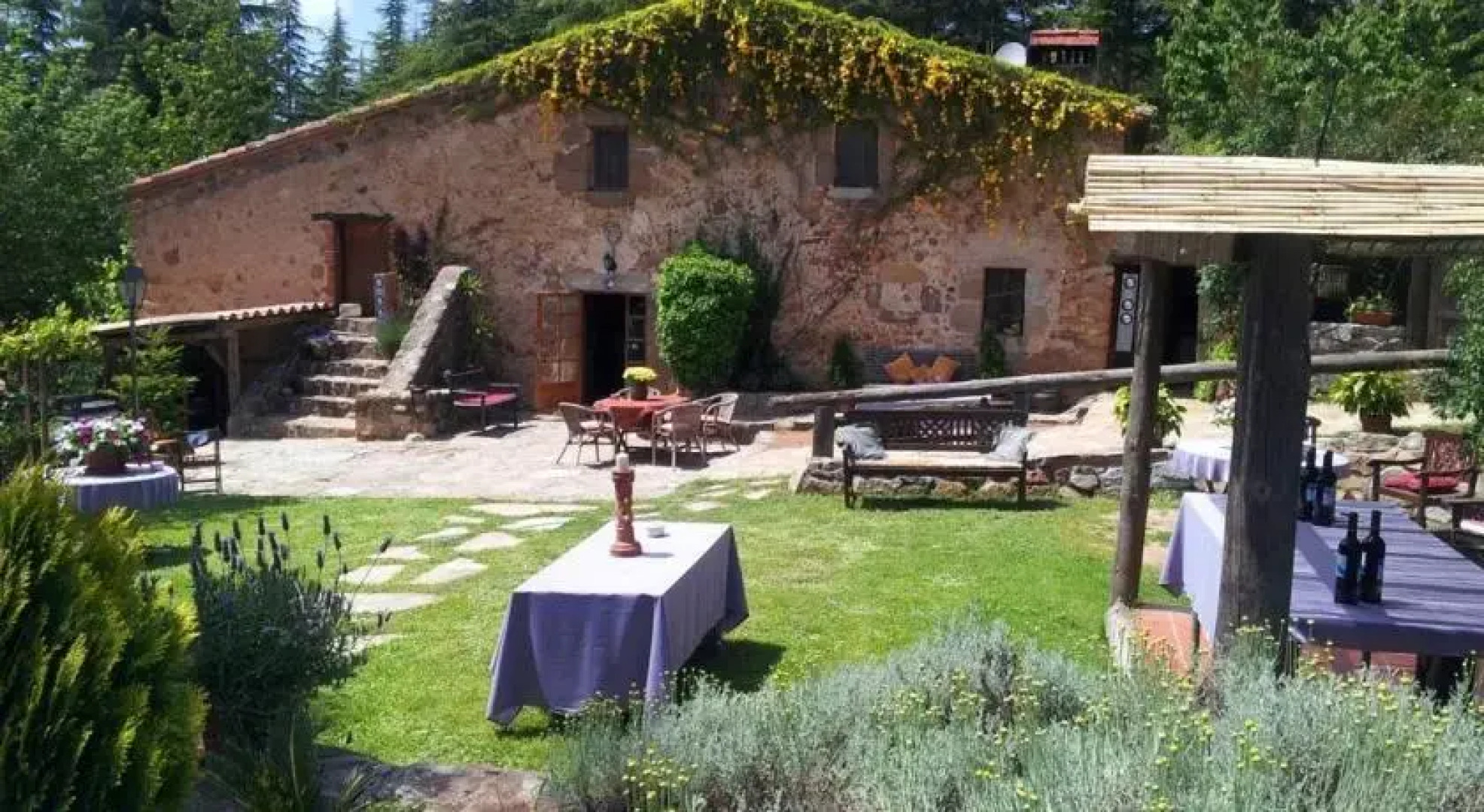 Country house Masía Paradise