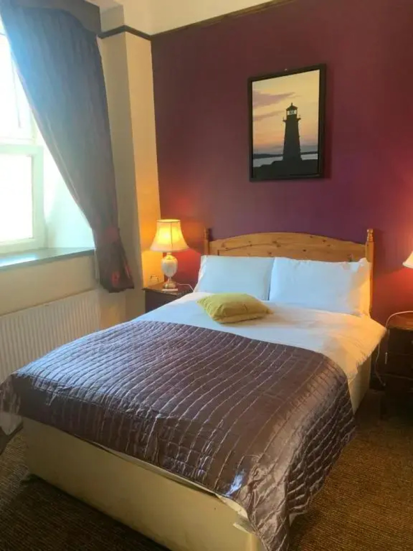 Buggle's Pub and Accommodation