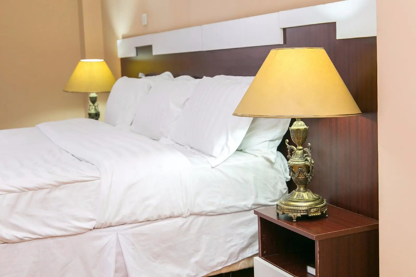 The Coconut Grill Hotel