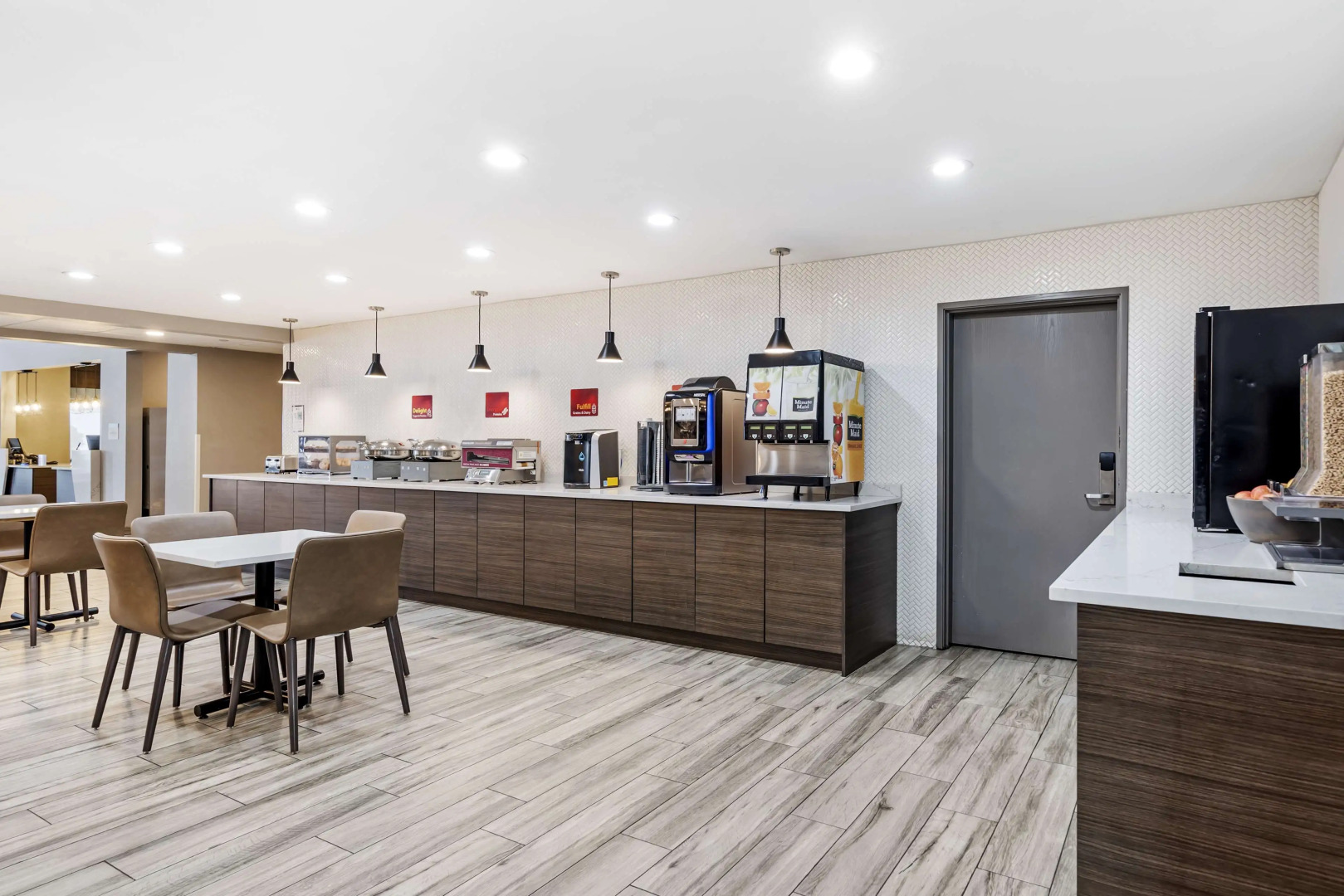 Best Western Plus Bourbonnais Hotel & Suites