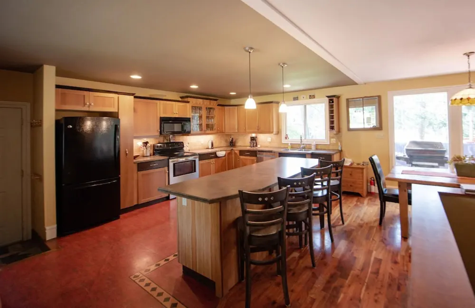 Auberge Kicking Horse Guest House