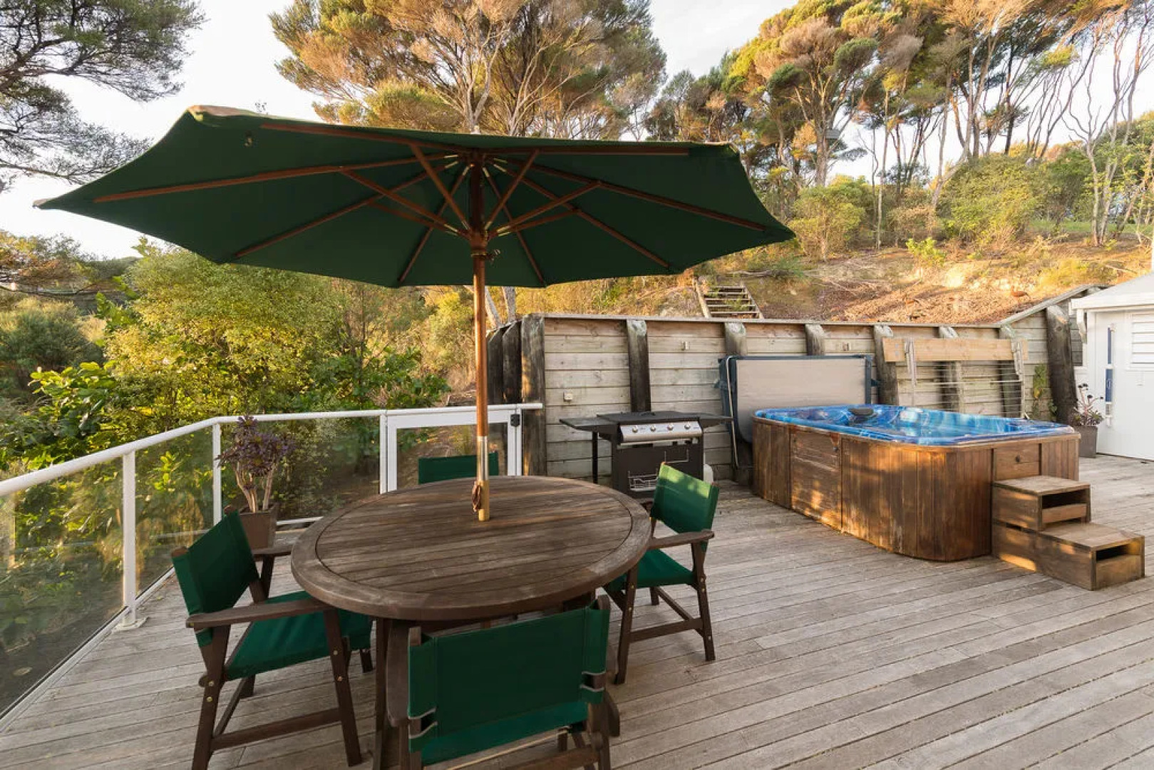 Russell View Apartments