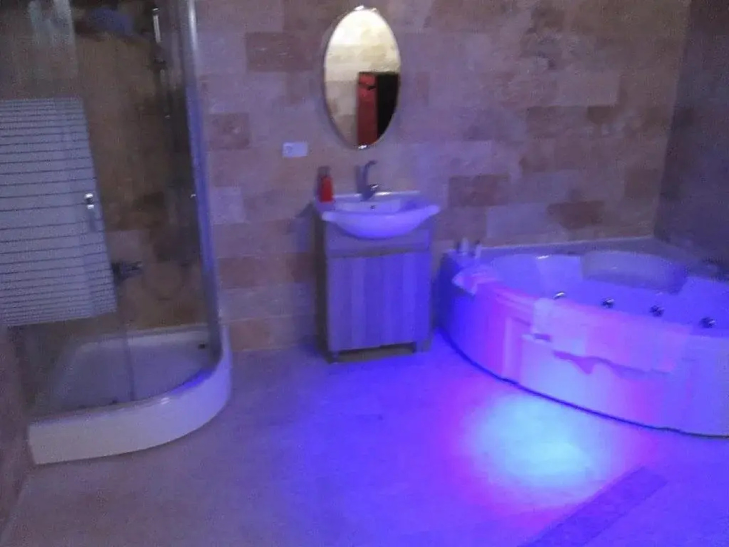 Alexander Cave House