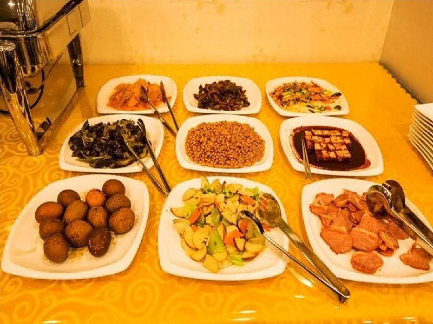 GreenTree Inn Liaoning Jinzhou Railway Station Express Hotel