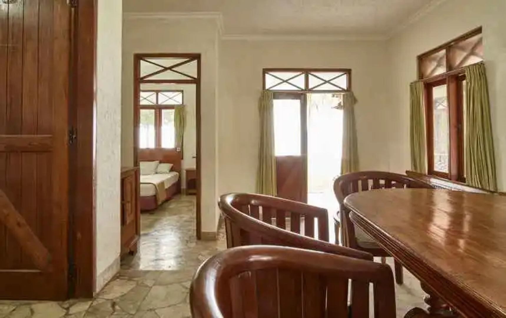 Anyer Cottage Beach Resort