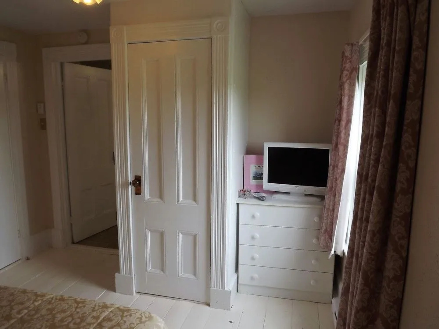 English Experience Bed and Breakfast