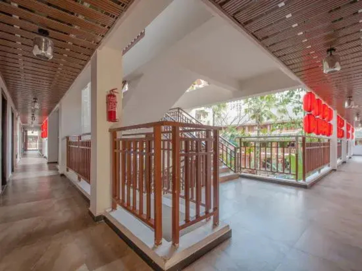 Tianzhu Gaozhuang Inn (Star Night Market)