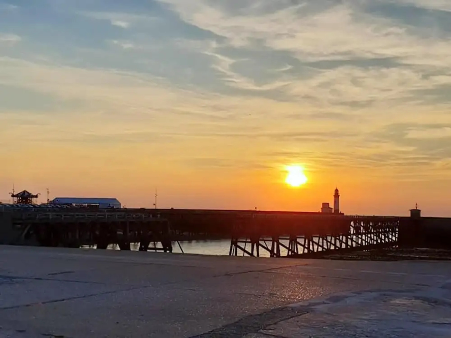 House With 2 Bedrooms in Le Tréport, With Wonderful sea View and Wifi