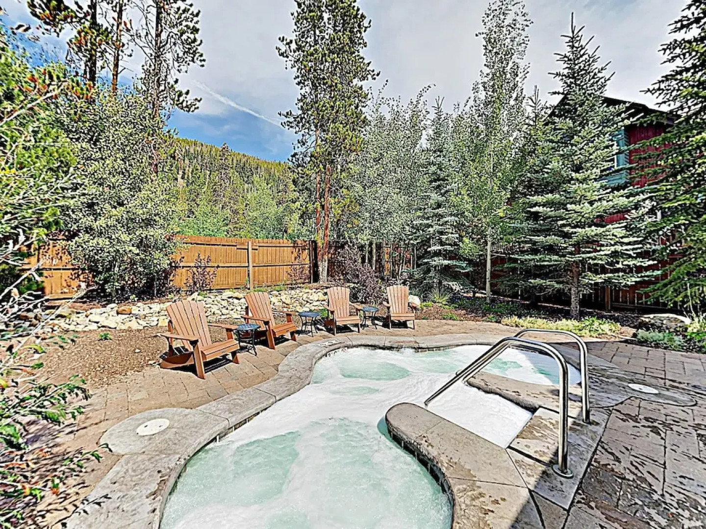 New Listing! Alpine Getaway W/ Deck, Near Skiing 3 Bedroom Home