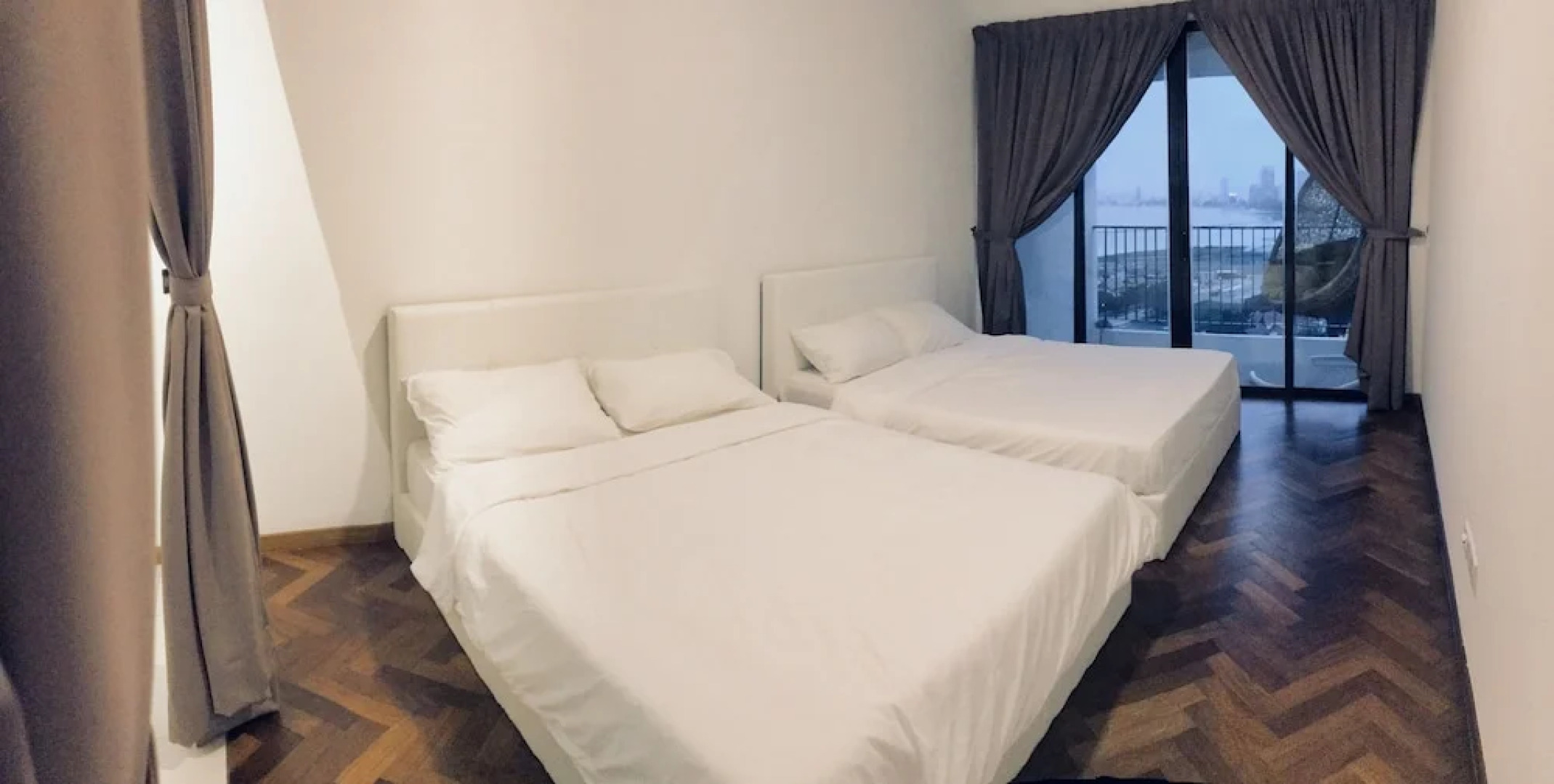 Romantic Mansion at The Landmark