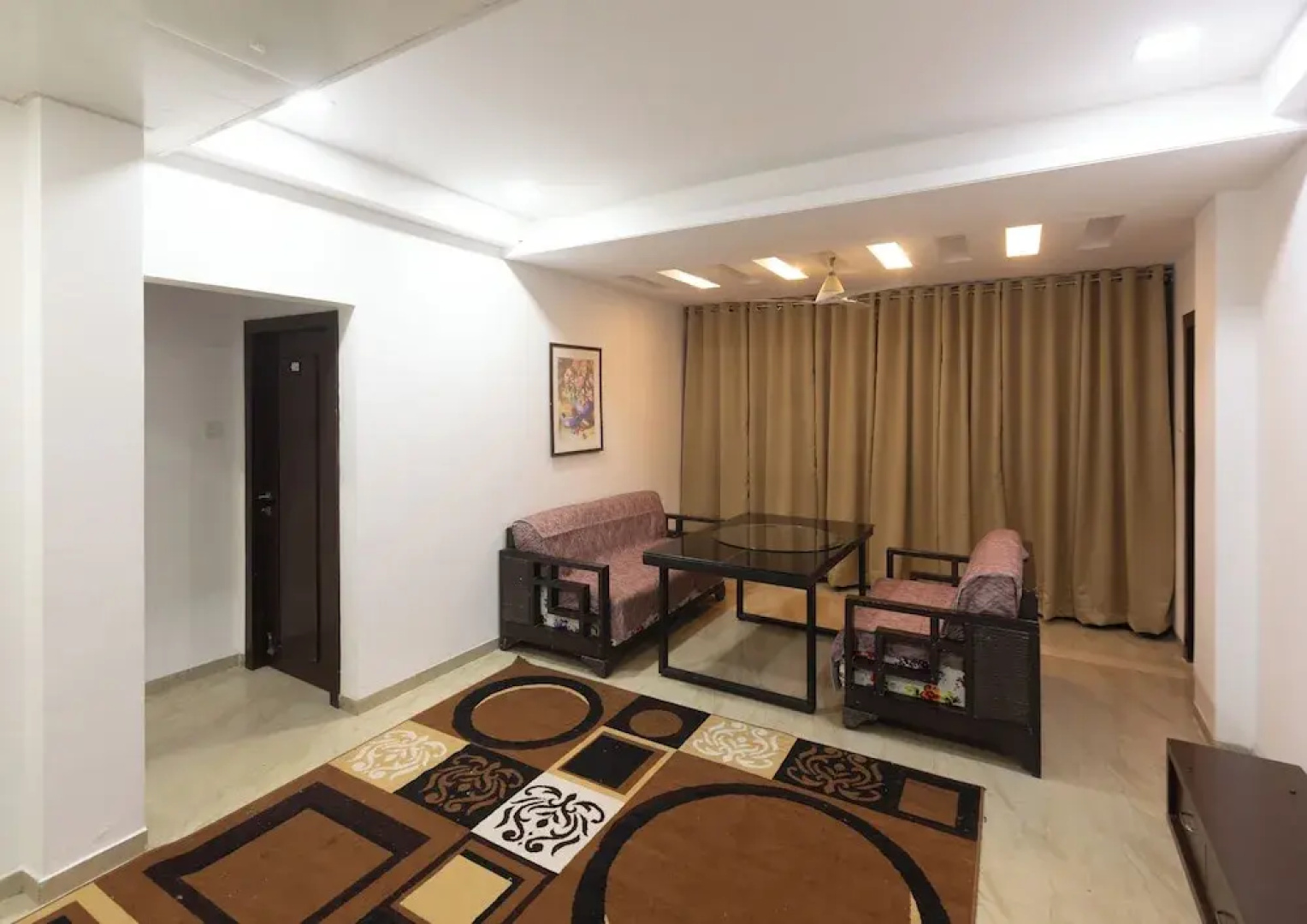 Treebo Trend Seven Suites