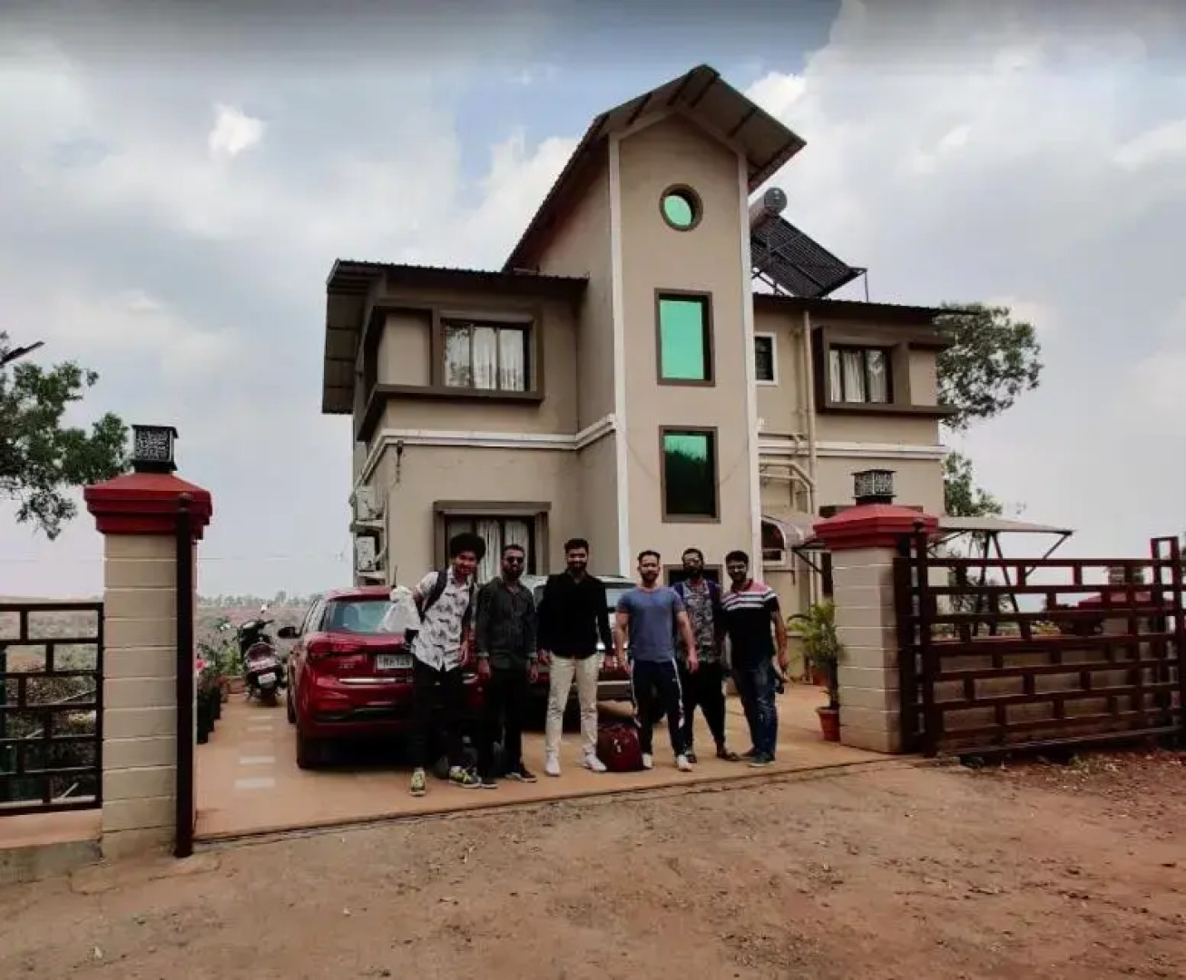 Gold Nest Valley View 3BHK (3DAYS MINI. STAY)