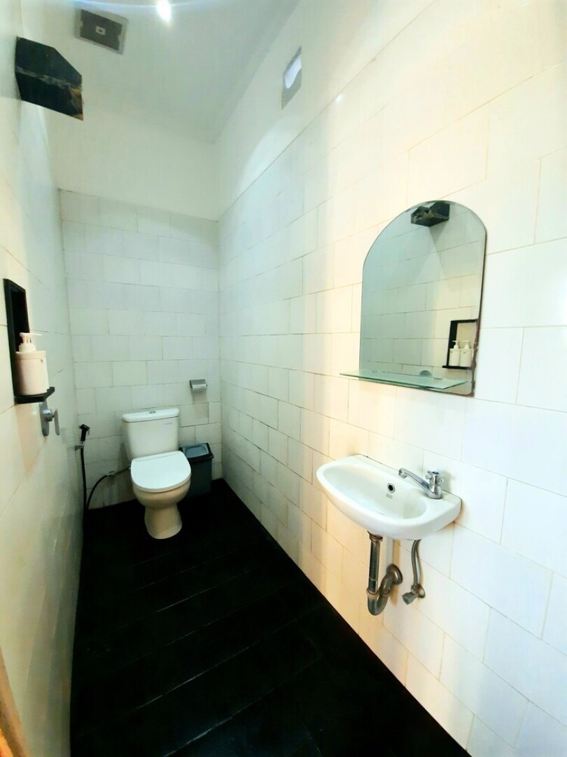 Mesare Guest House by Dwaraloka