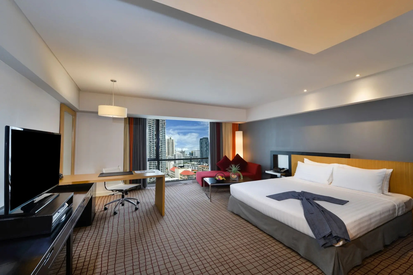 Отель BelAire Bangkok