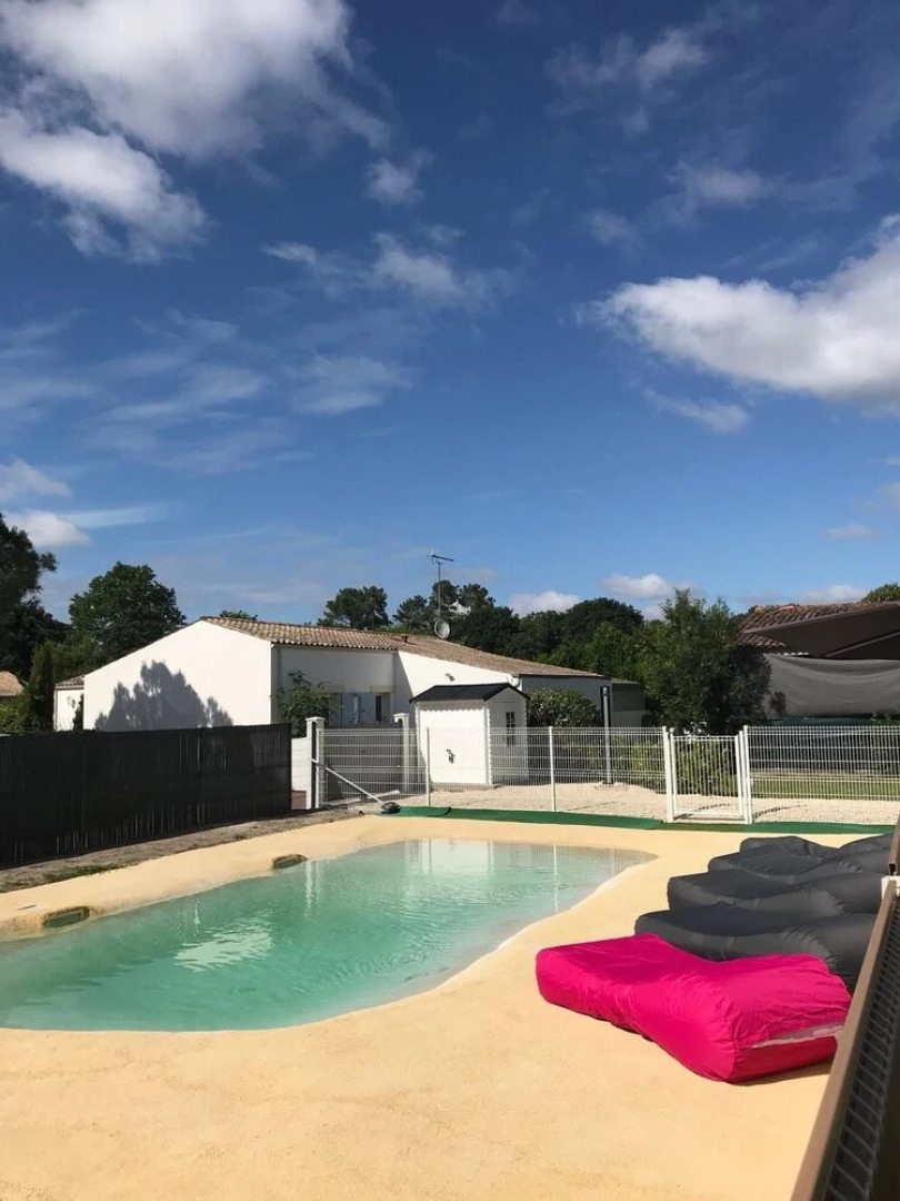 House with 4 Bedrooms in la Tremblade, with Pool Access, Enclosed Gard