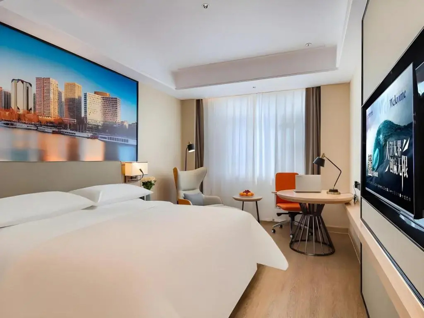 Vienna International Hotel (Luyi Passenger West Station)