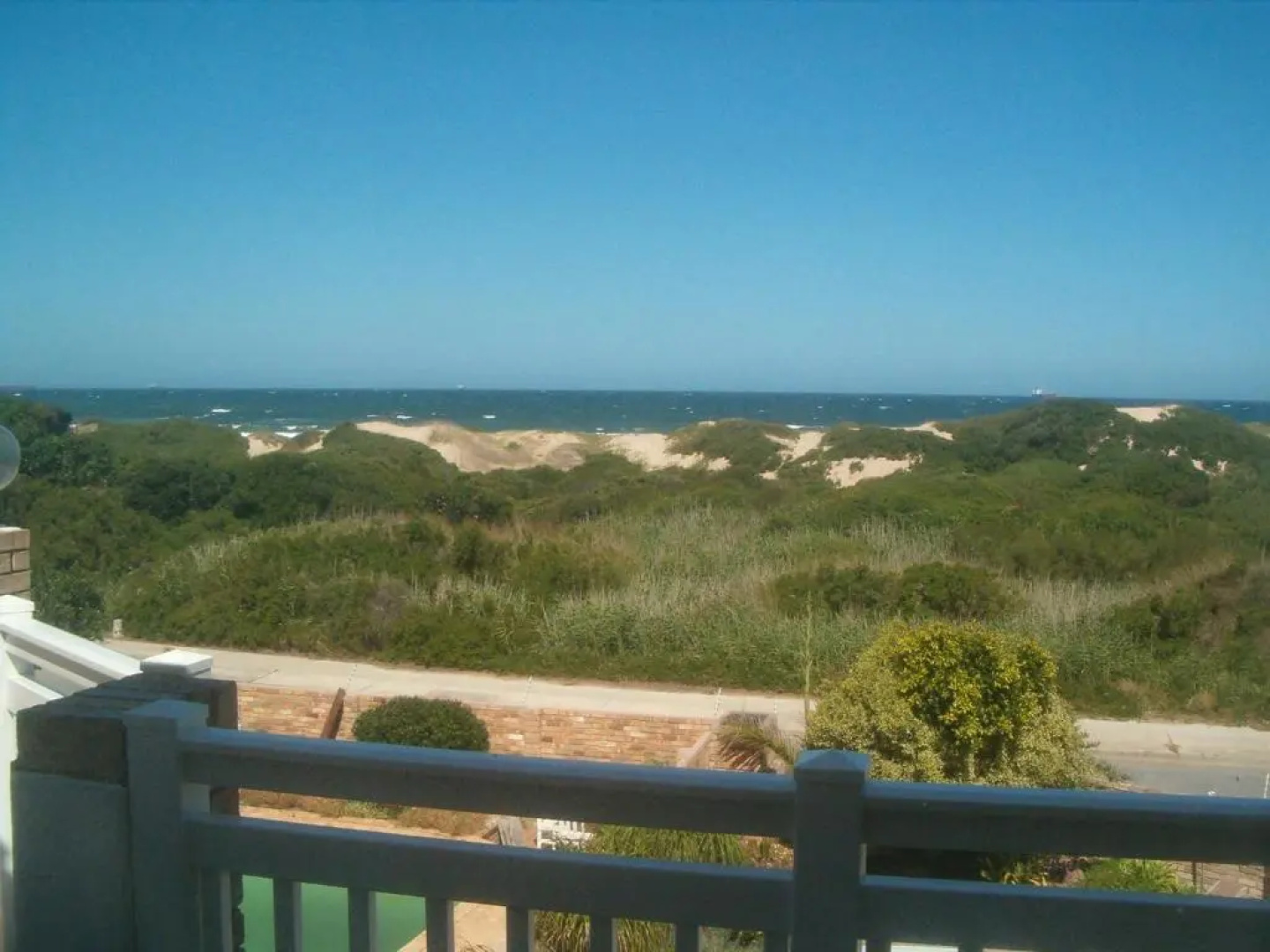 Bluewater Beachfront Guesthouse