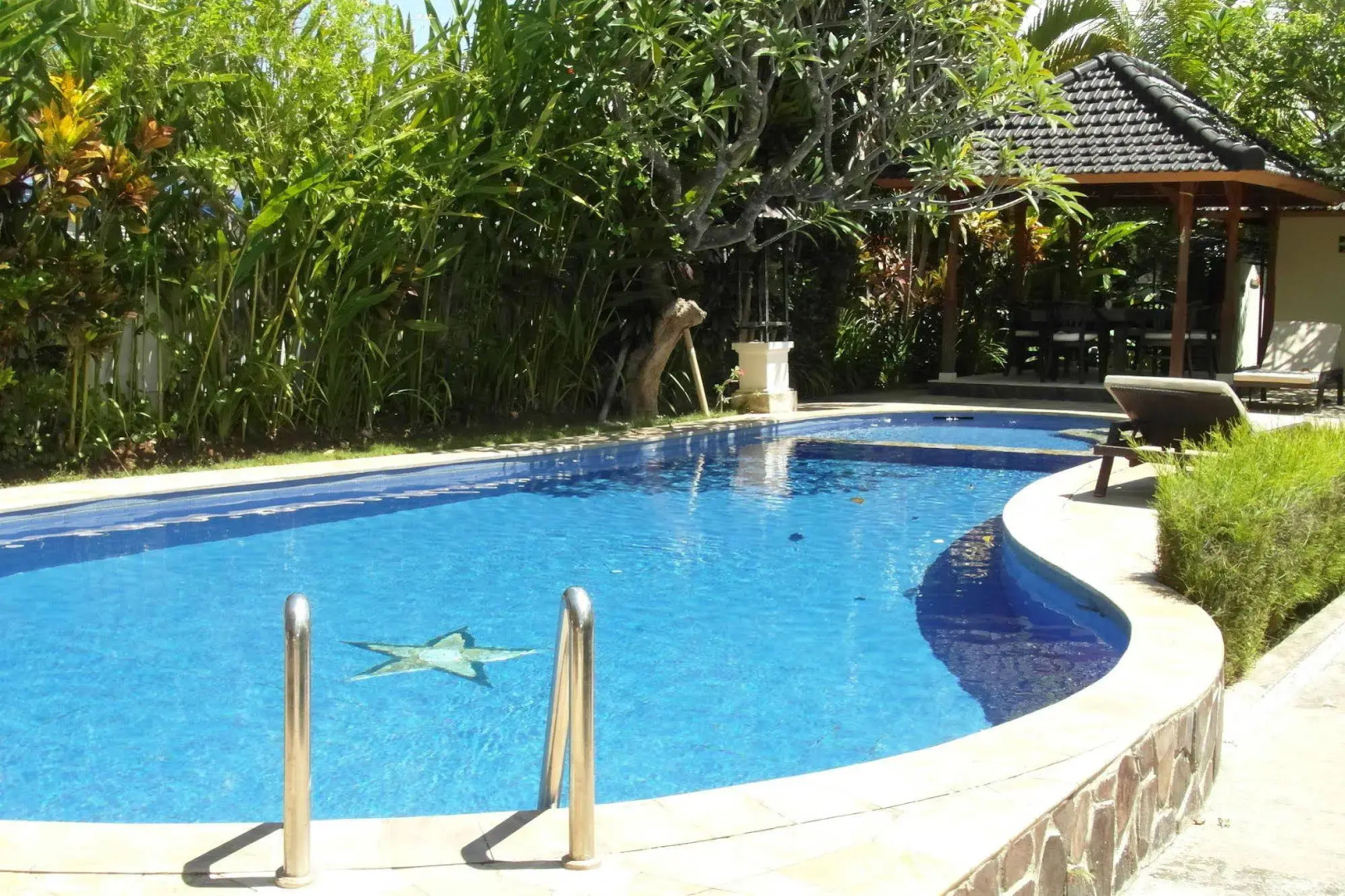 Starlight Hotel Lovina