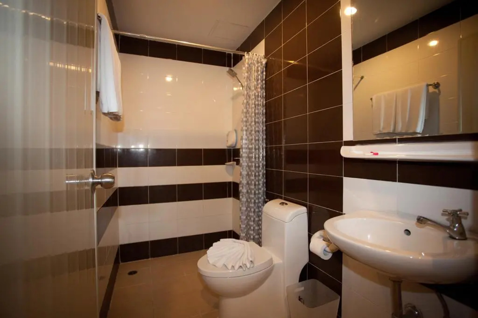 iCheck inn Chill Patong