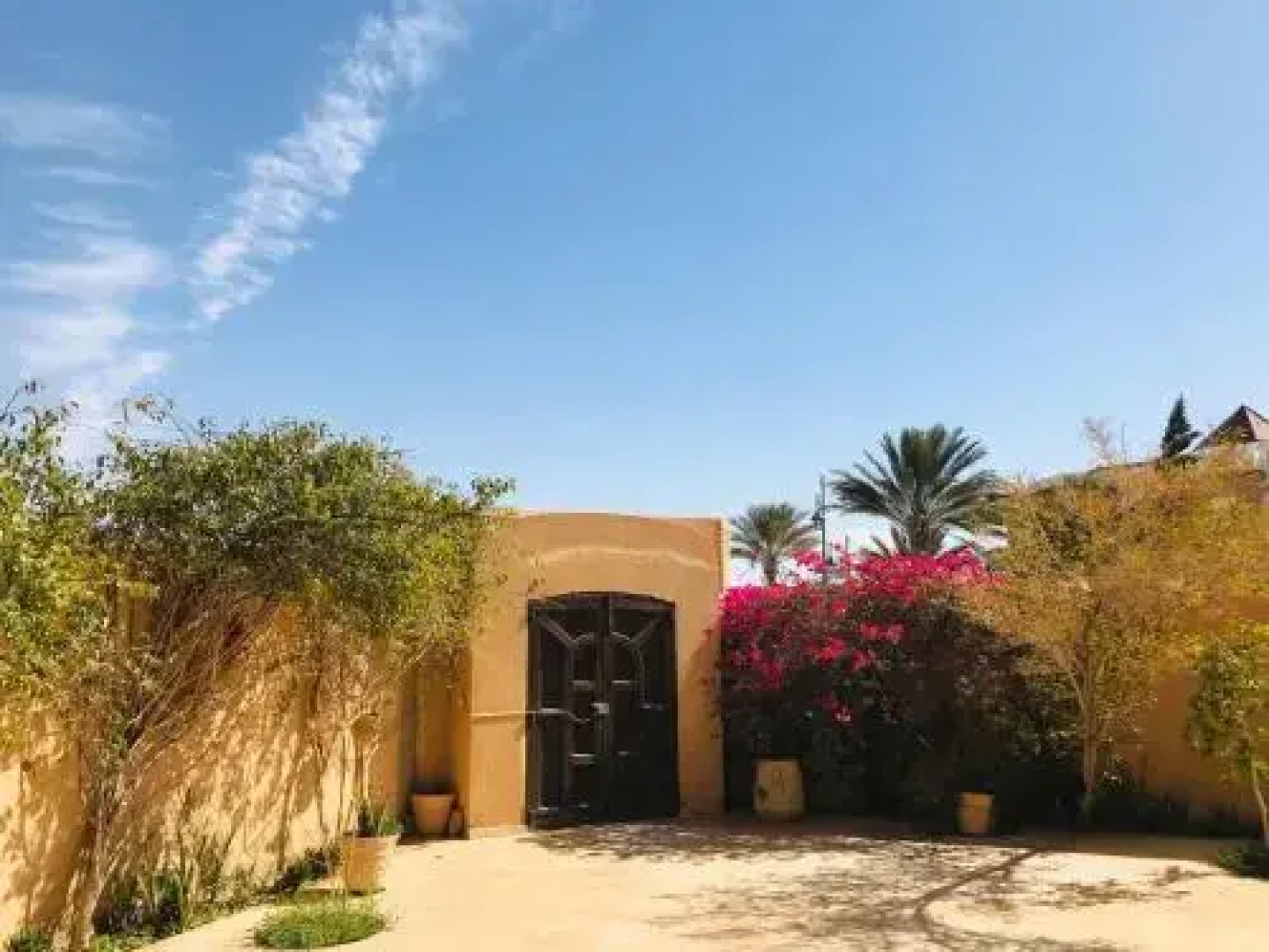 Sarra Hotel