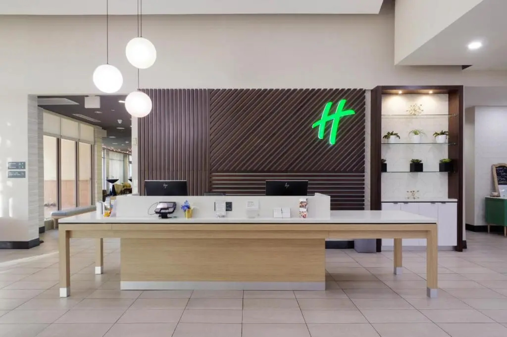 Holiday Inn Hotel & Suites PHOENIX AIRPORT by IHG