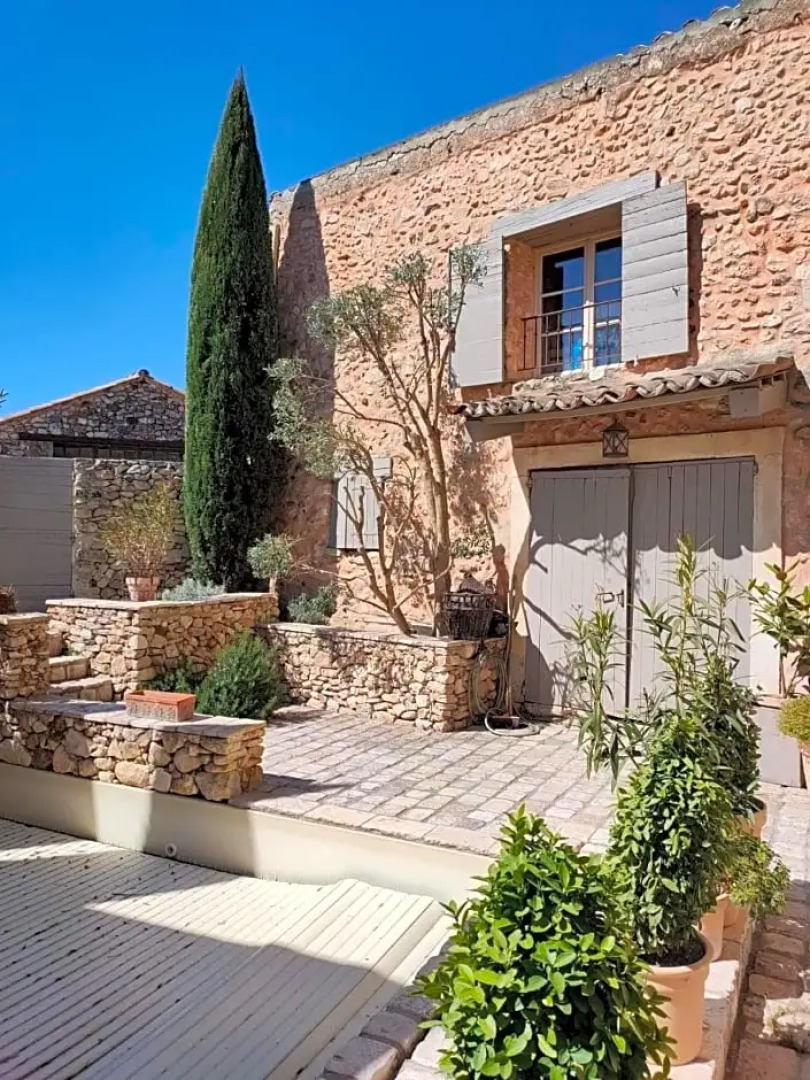 Le Mas de Perrotet en Roussillon