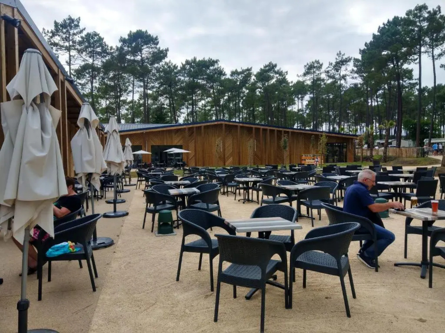 Bungalow de 3 chambres avec piscine partagee jardin amenage et wifi a Saint Julien en Born