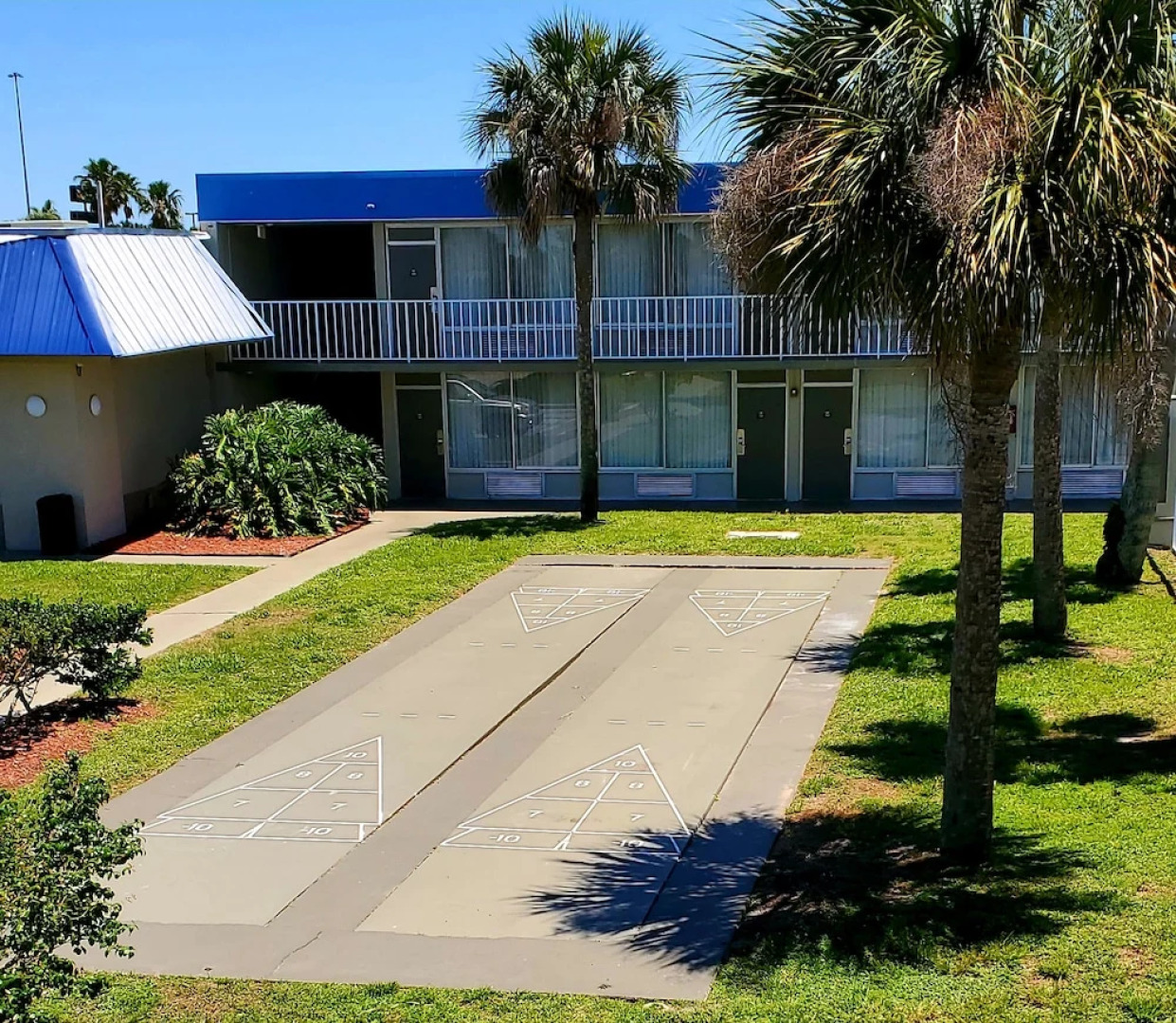 Days Inn By Wyndham Titusville Kennedy Space Center