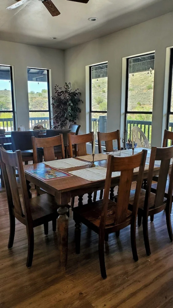 Creekside Lodge and Cabins