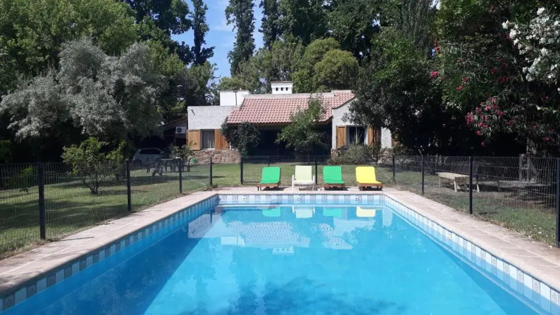 La casita en el parque