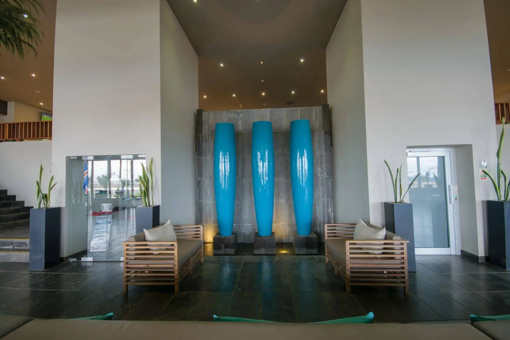 Hotel Oasis Salinas Sea