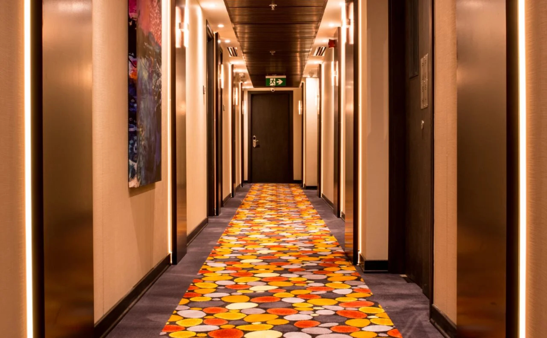 Carnelian By Glory Bower Hotel