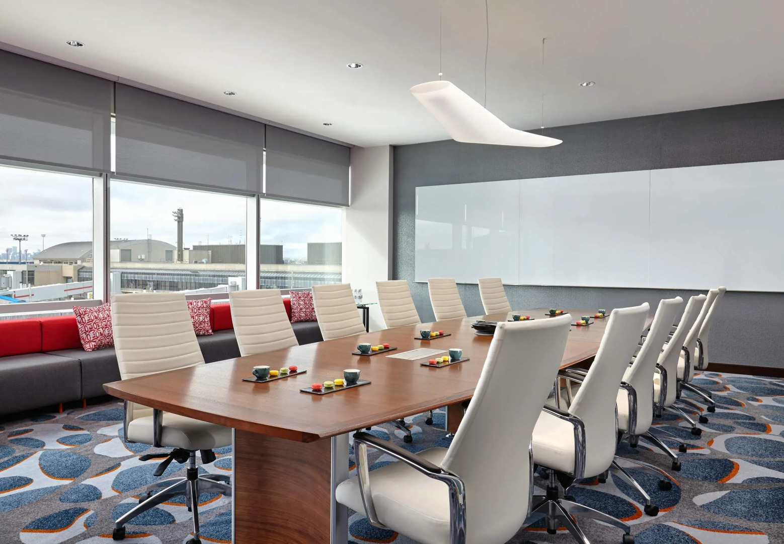 Calgary Airport Marriott In-Terminal Hotel