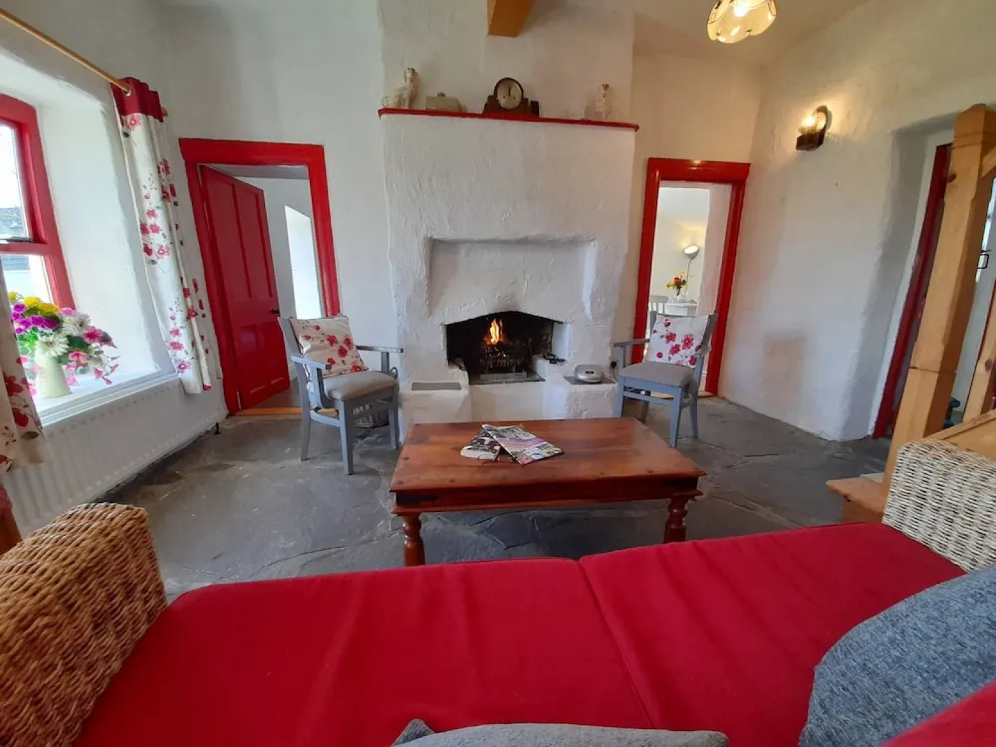 Teac Chondai Thatched Cottage