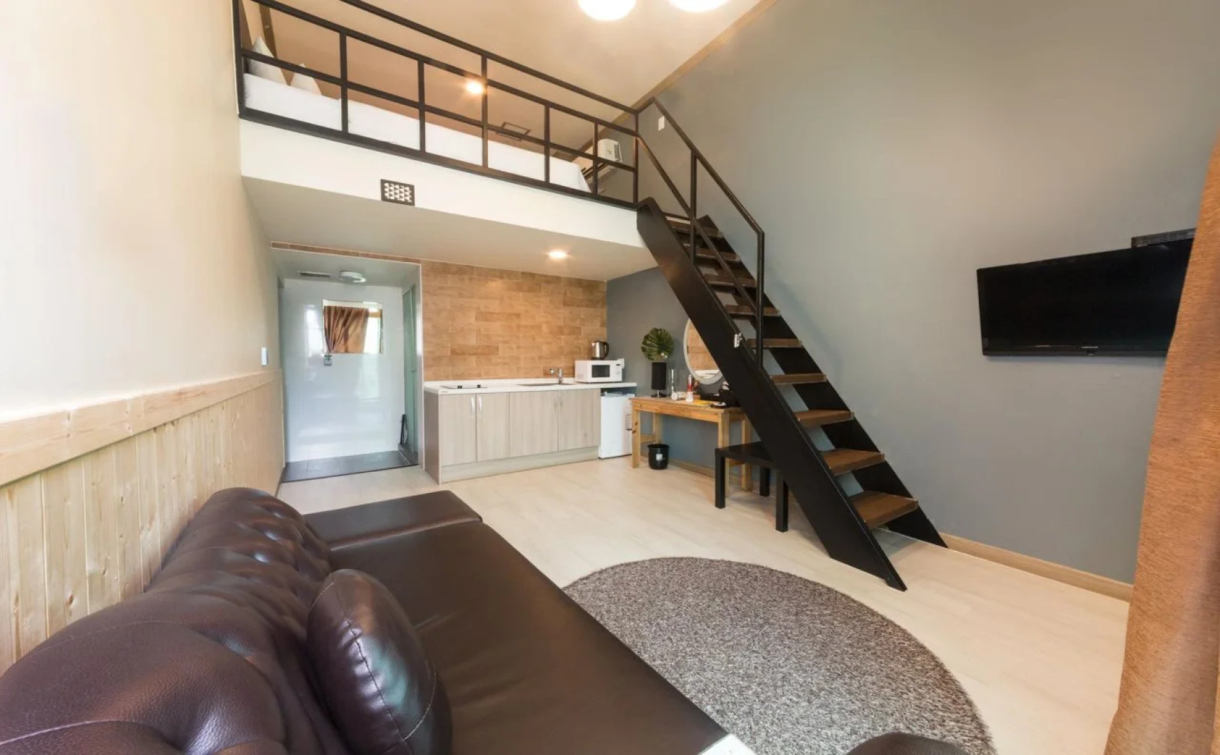 Hotel Hue Loft