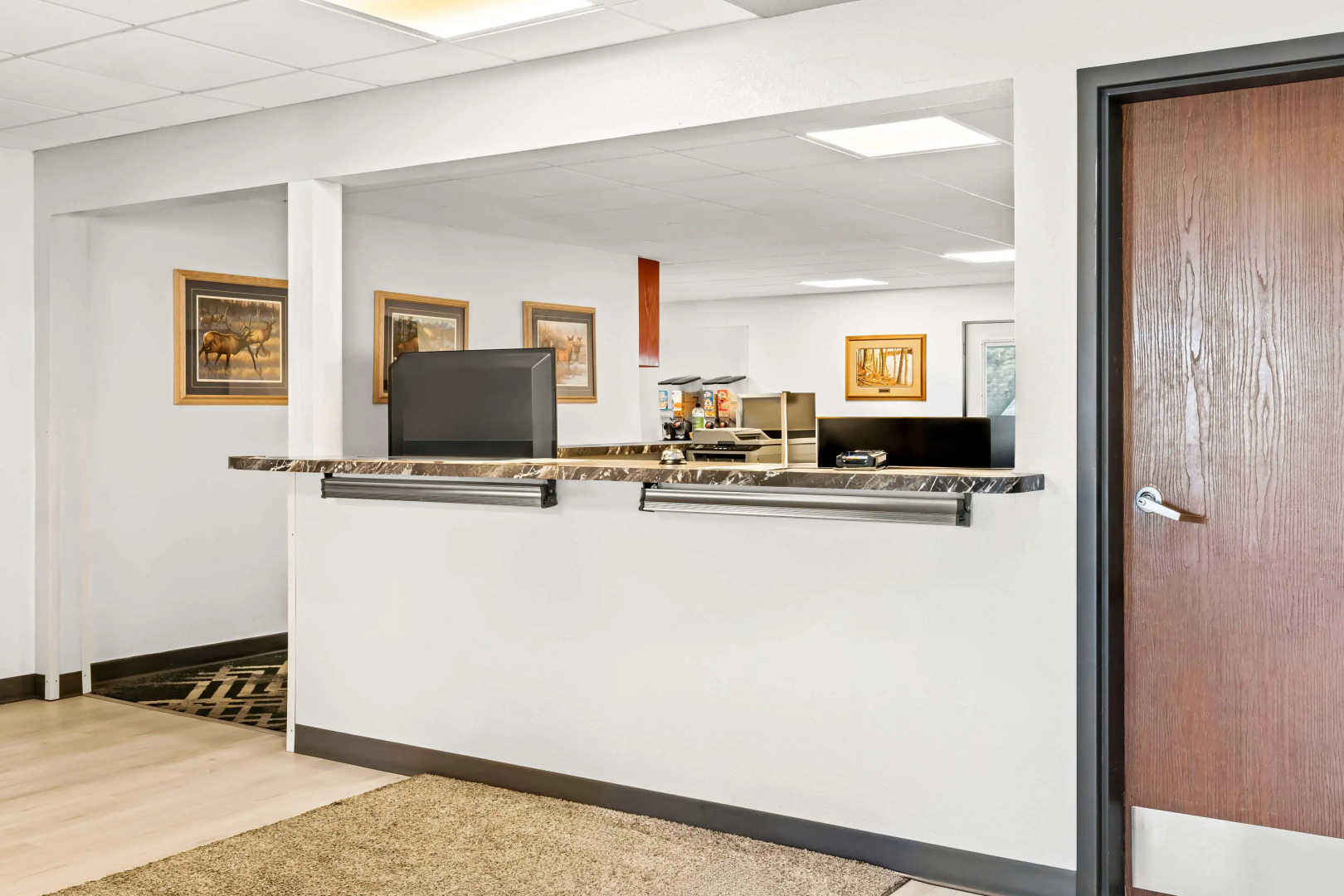 Americas Best Value Inn Tahquamenon Country