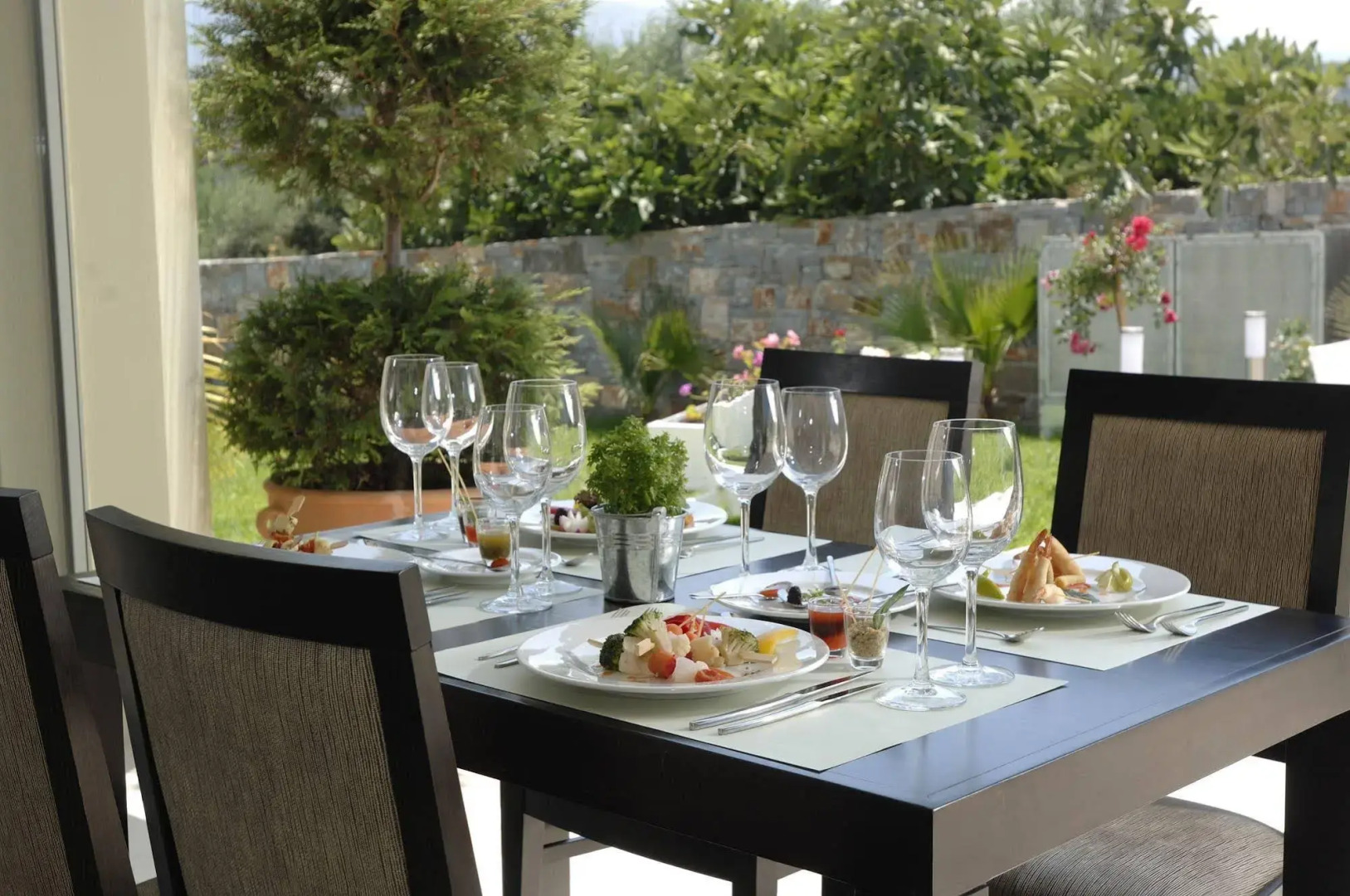 Angela Studios & Apartments