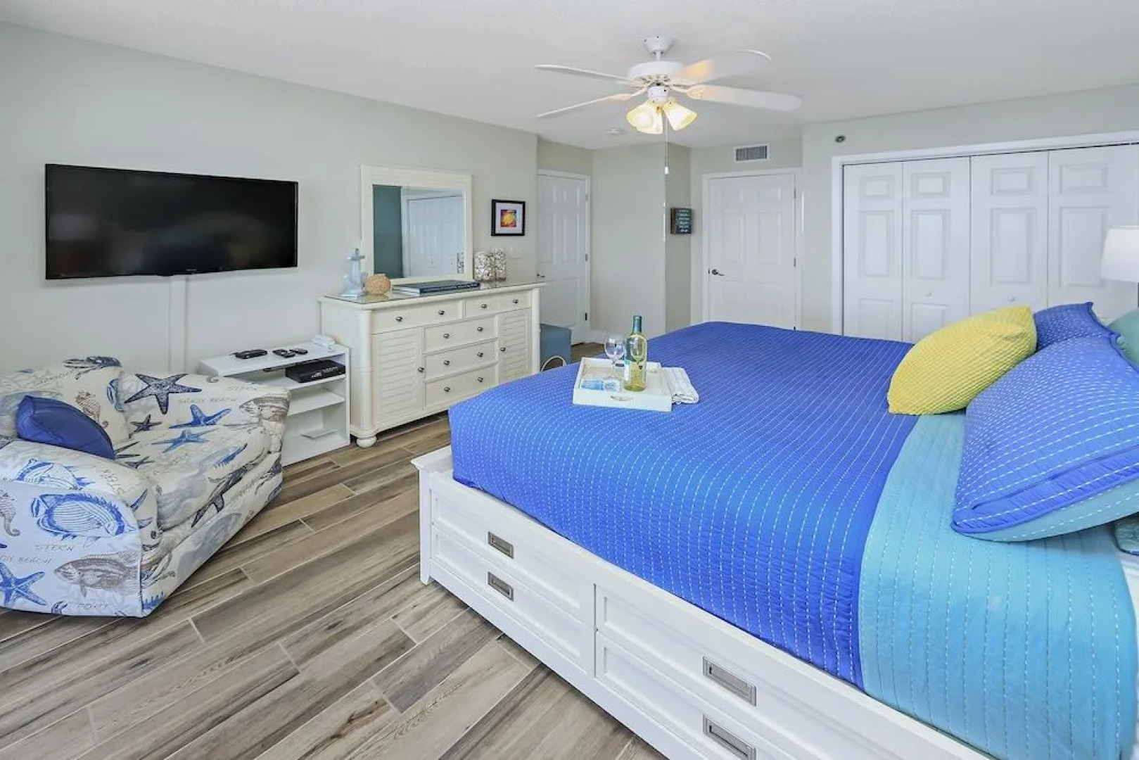 Long Beach 4 705 646546 by RedAwning