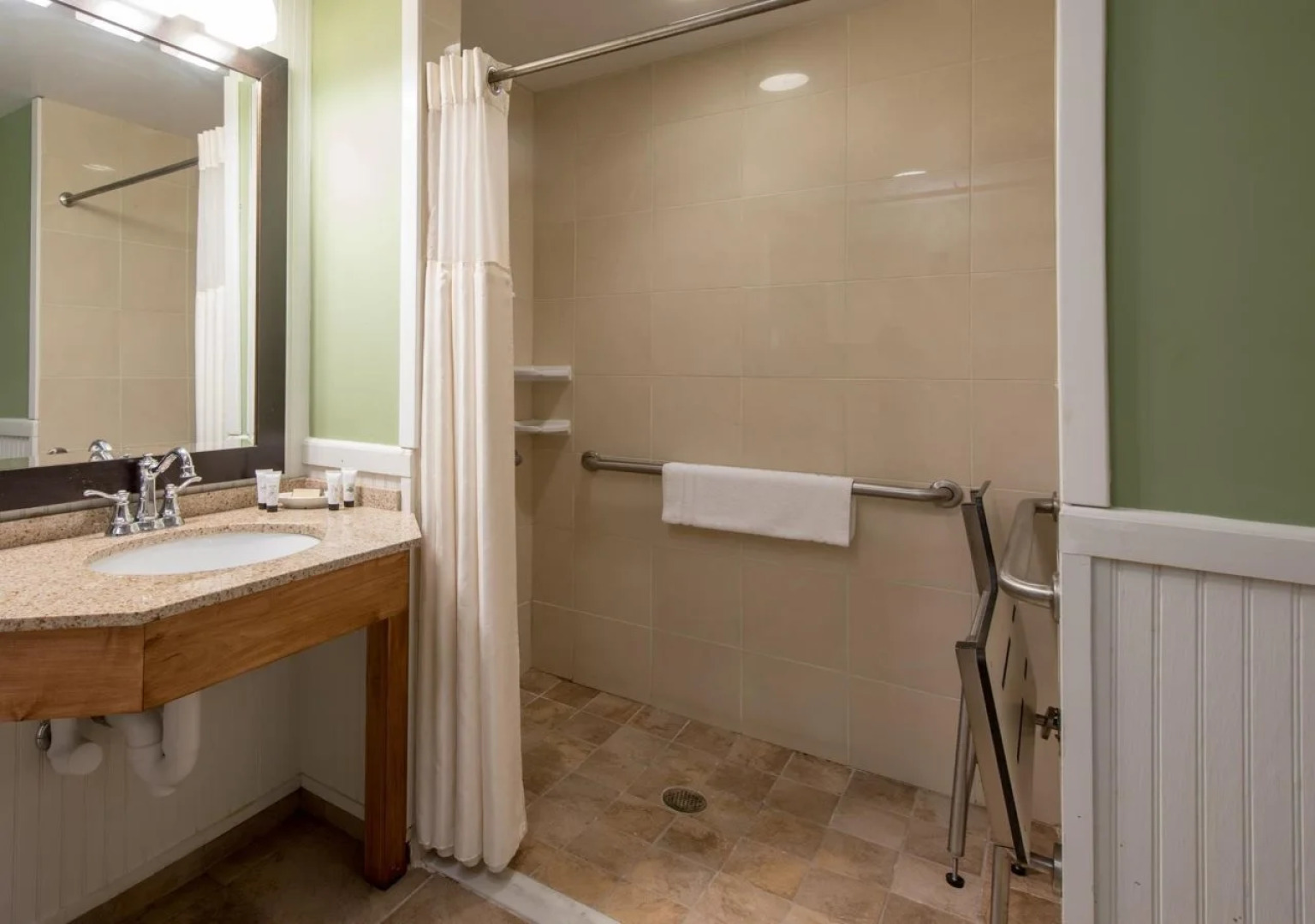 Cabot Lodge Jackson North - a Red Lion Hotel