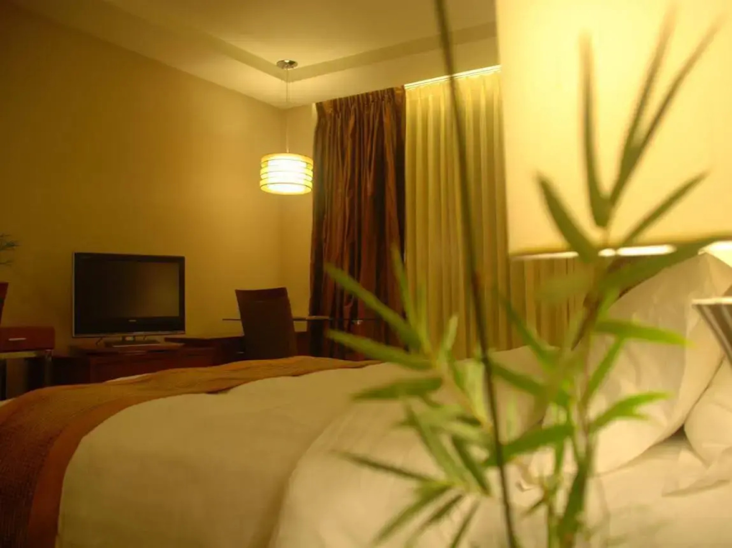 The Avenue Plaza Hotel