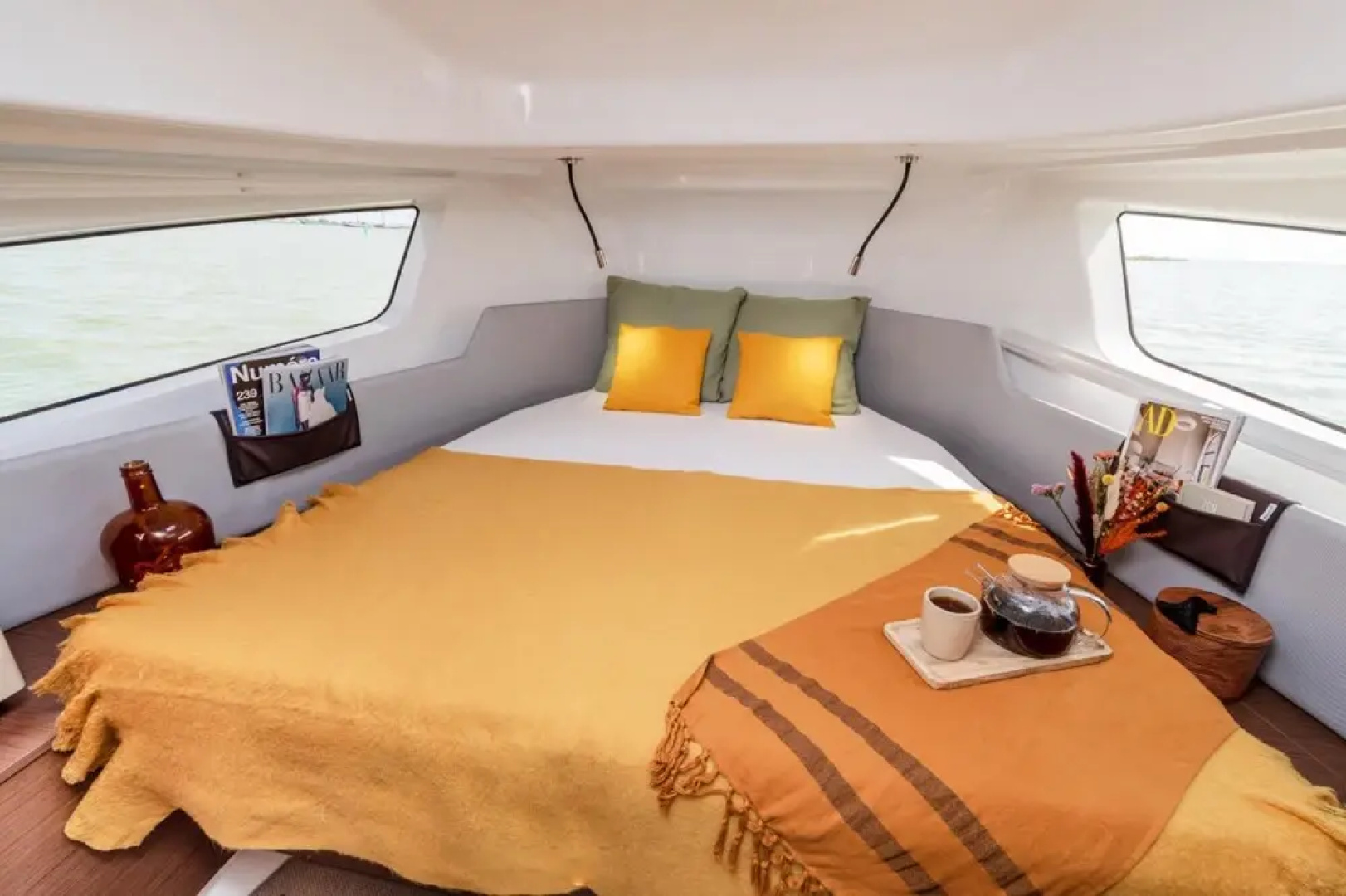 Delphia 10 Lounge een Uniek Verblijf op het Water met Veel Mogelijkheden