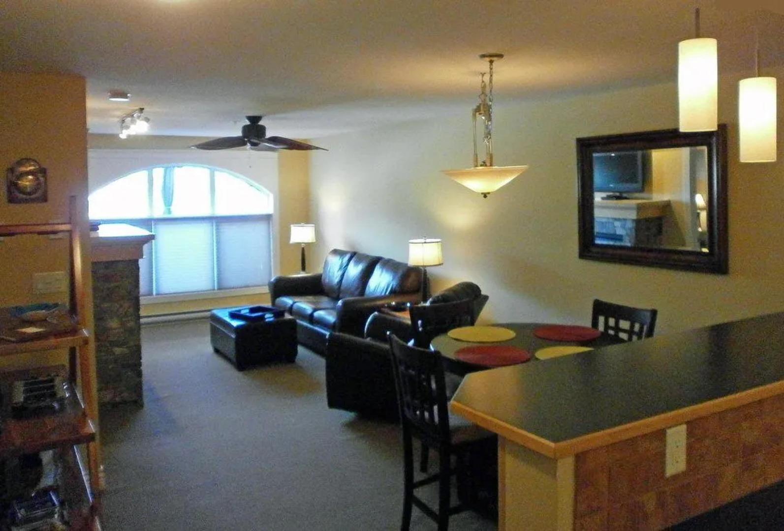 Kaslo Bay Condominium