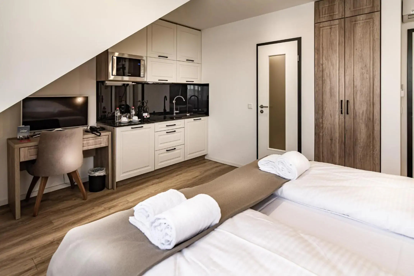 Holiday Inn - the niu, Hub Dusseldorf Messe by IHG