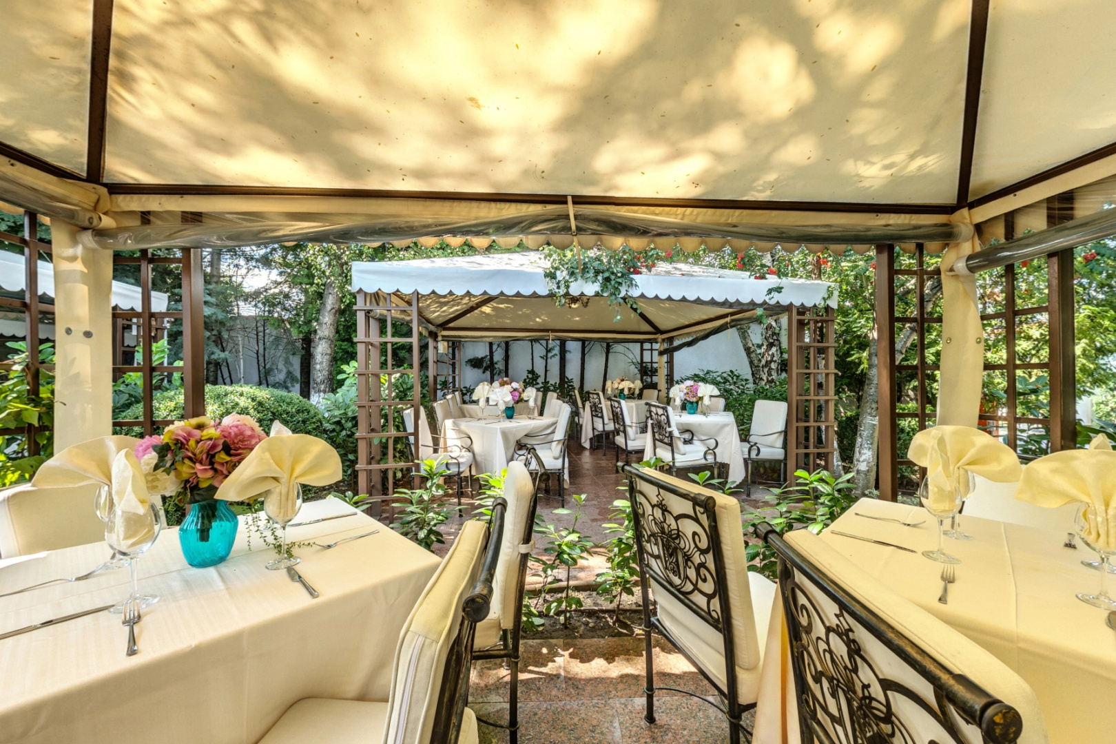 Montecito Hotel