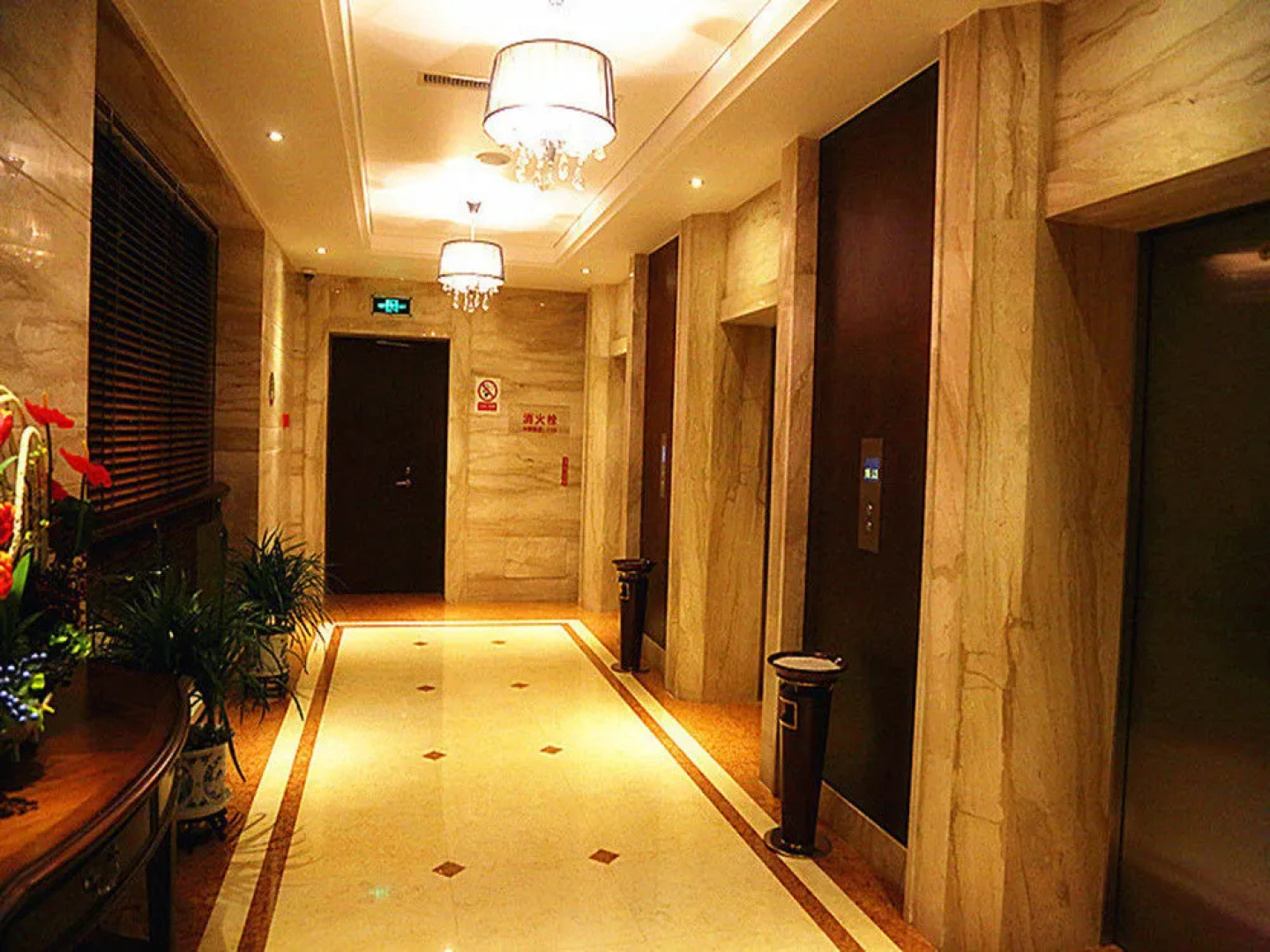 Oceania Hotel