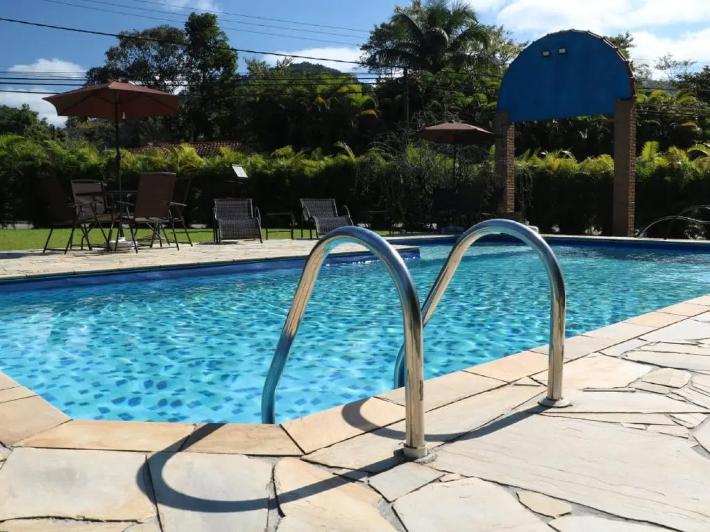 Francis Hotel Pousada