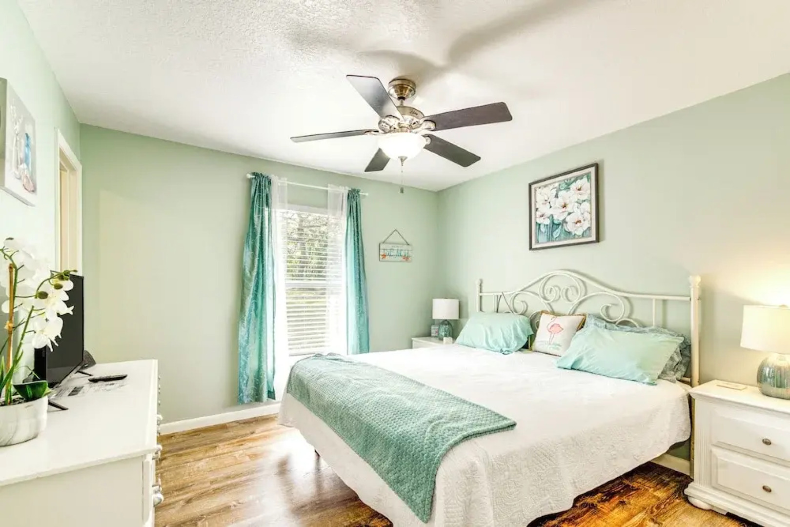 Home 7 Mi to Three Sisters & Hunter Springs