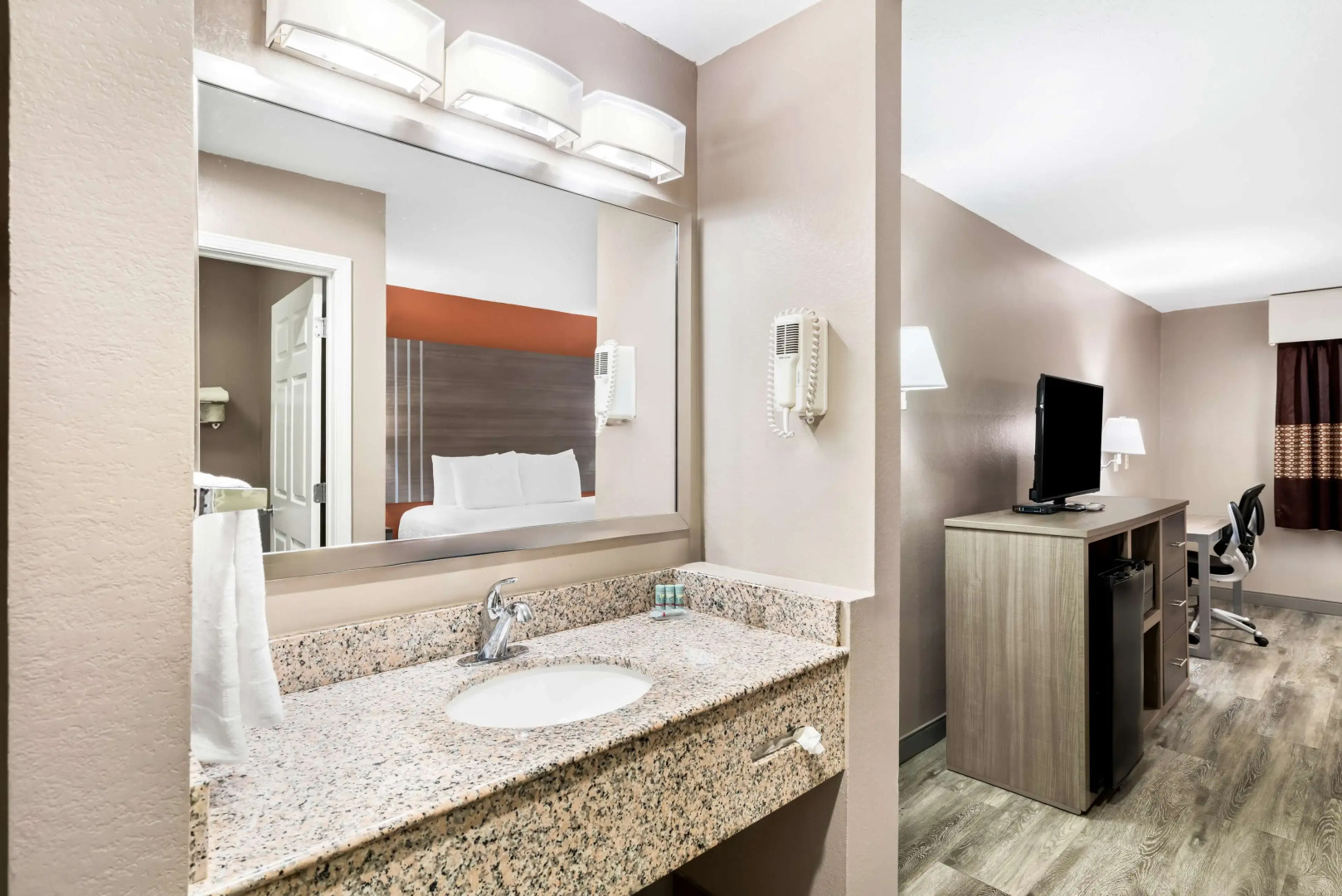 Best Western Gateway Inn