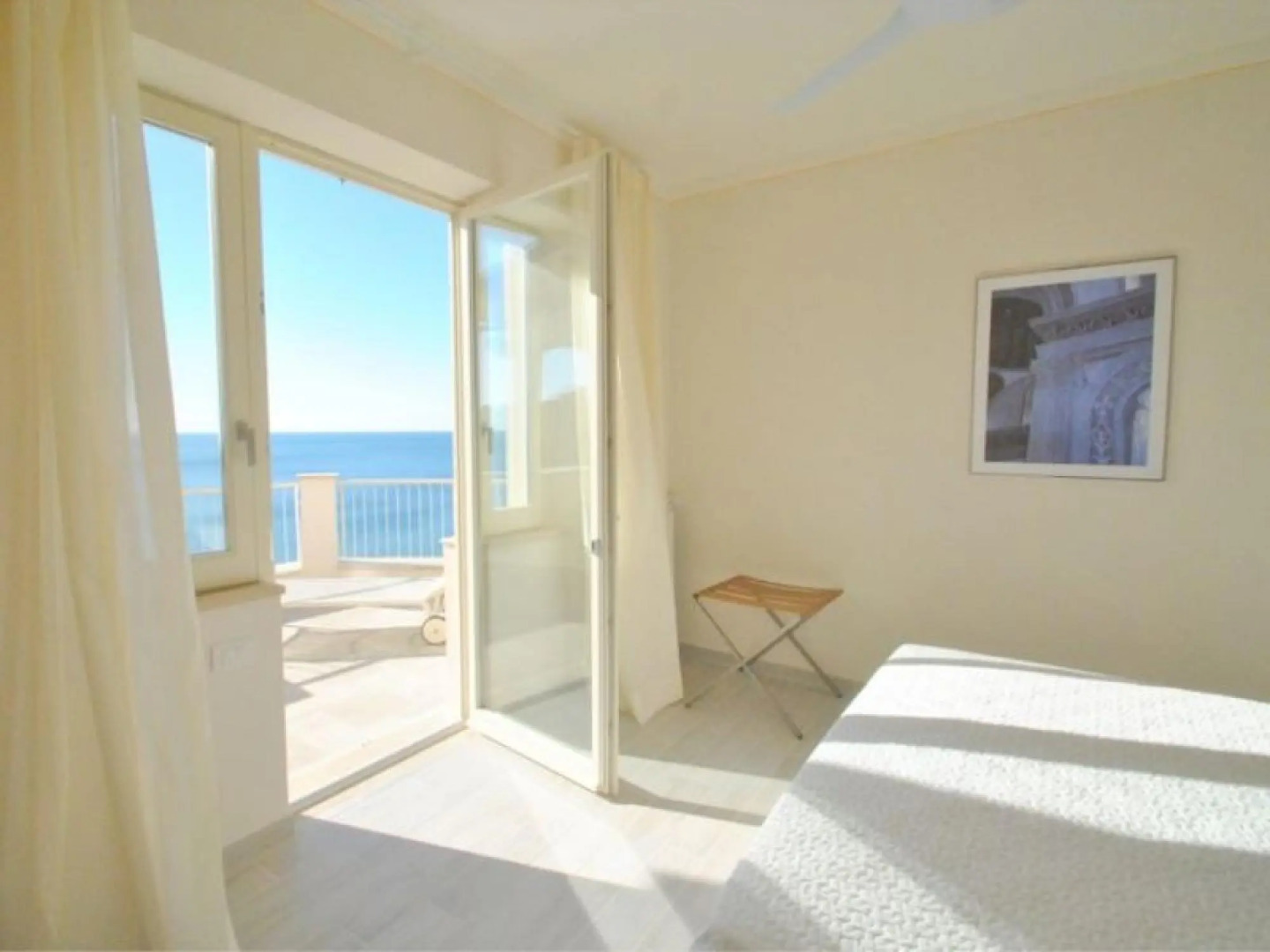 On the sea with a big terrace with seaview. Parking . SMALL SIZE ANIMALS CAN BE ALLOWED ON REQUEST.-AS 24 - MANNELLI